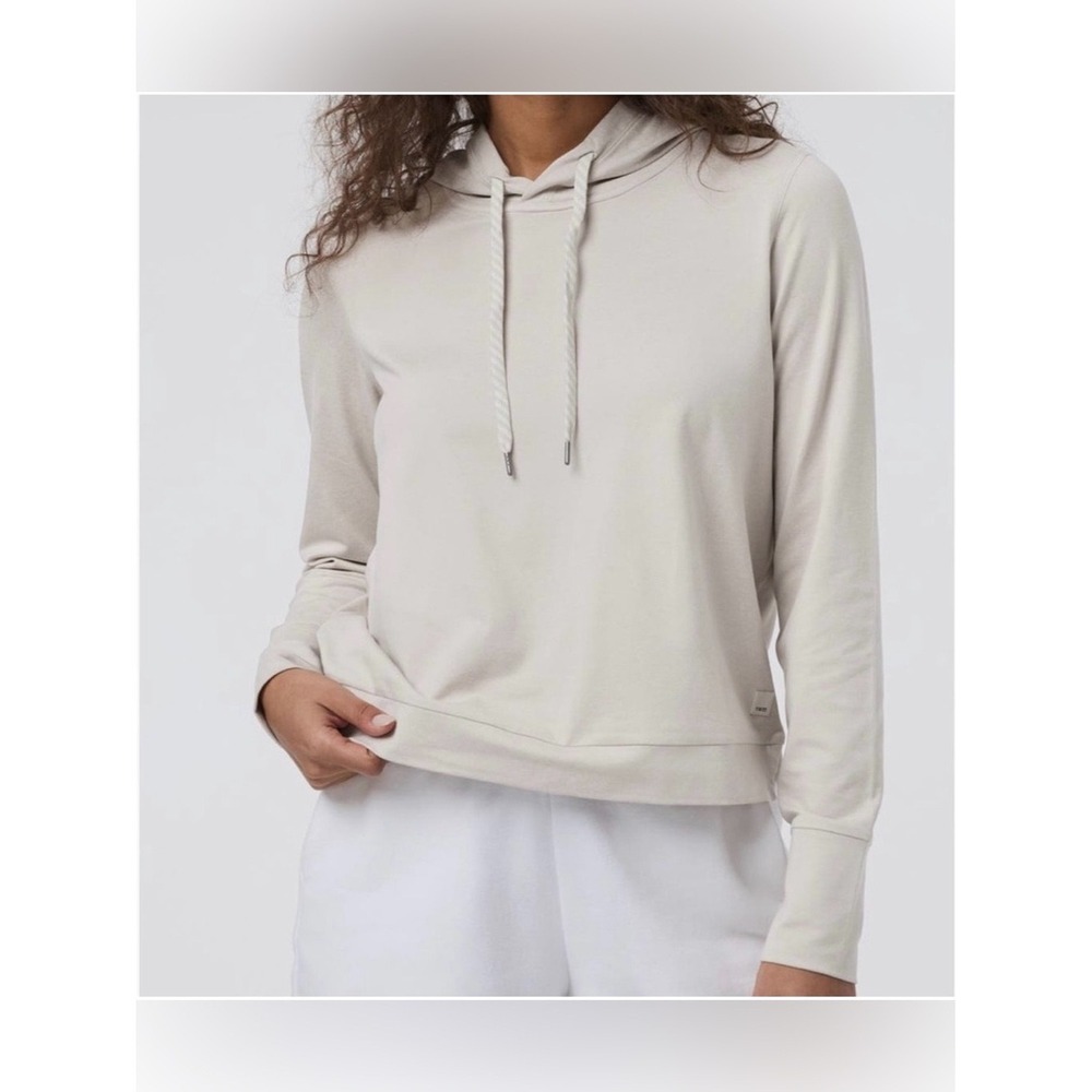 Vuori Halo Essential Hoodieâ Pale Heather Gray Womens Size M DreamKnit